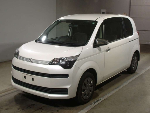 TOYOTA SPADE 2014