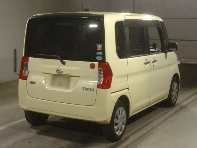 DAIHATSU TANTO 2014
