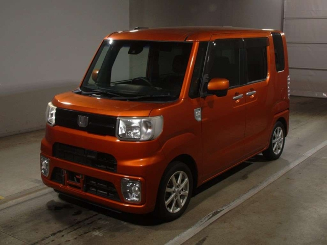 DAIHATSU WAKE 2016
