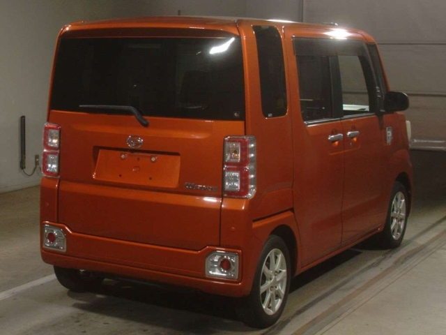 DAIHATSU WAKE 2016
