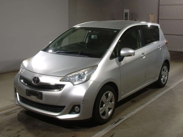 TOYOTA RACTIS 2014