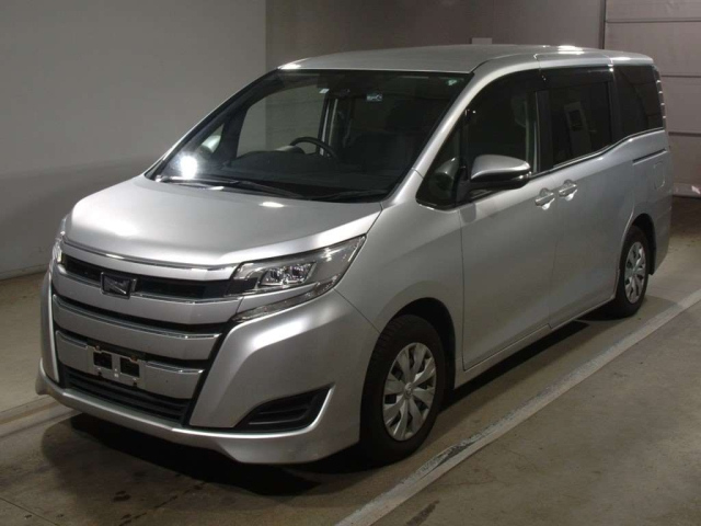 TOYOTA NOAH 2020