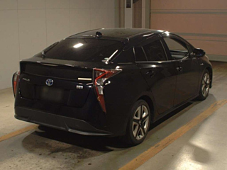 TOYOTA PRIUS 2016