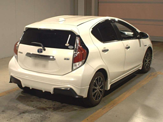 TOYOTA AQUA 2017