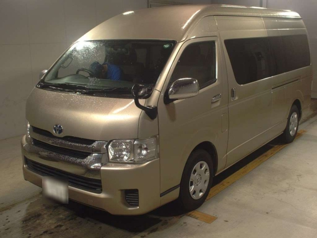 TOYOTA HIACE 2017
