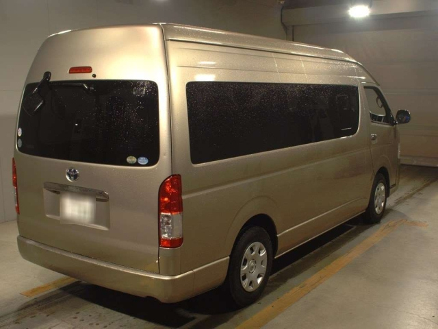 TOYOTA HIACE 2017