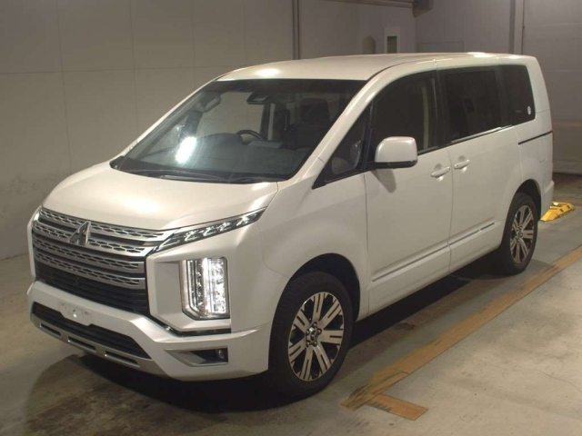 MITSUBISHI DELICA D5 2022