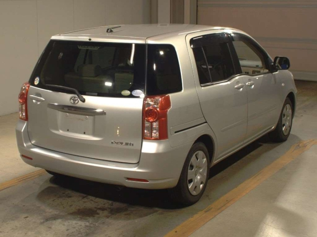 TOYOTA RAUM 2008