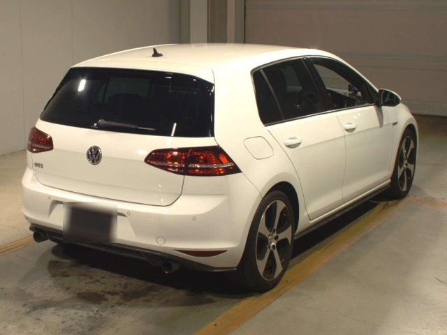 VOLKSWAGEN GOLF 2014