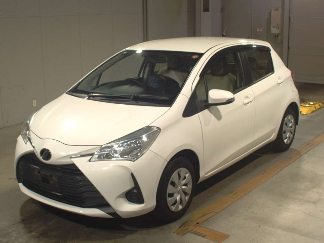 TOYOTA VITZ 2019
