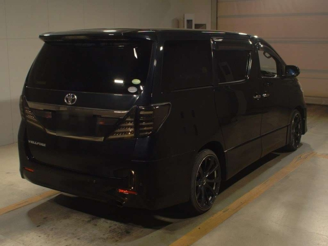 TOYOTA VELLFIRE 2013