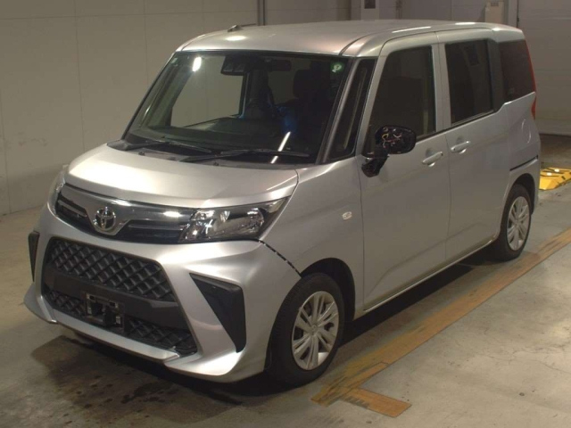 TOYOTA ROOMY 2022