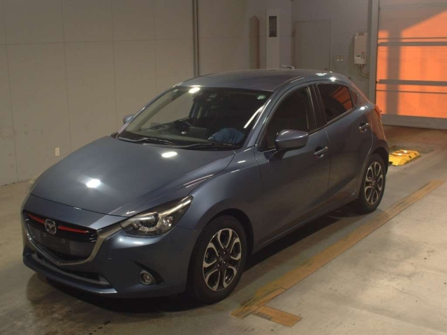 MAZDA DEMIO 2015