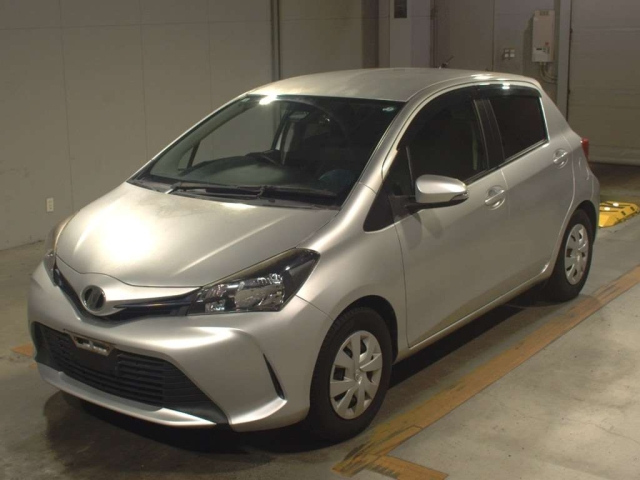 TOYOTA VITZ 2016