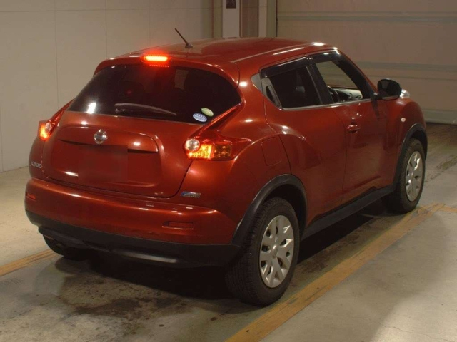 NISSAN JUKE 2012