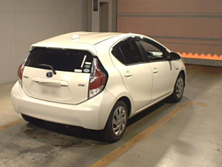 TOYOTA AQUA 2015