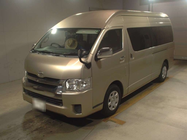 TOYOTA HIACE 2017