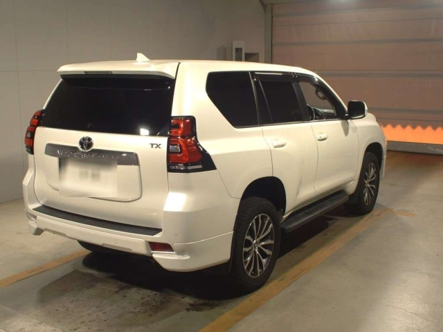 TOYOTA LAND CRUISER PRADO 2018