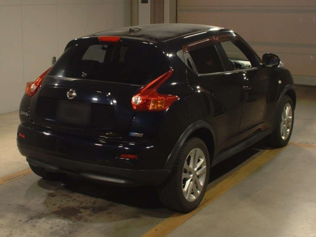 NISSAN JUKE 2010