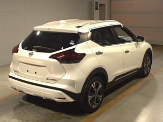 NISSAN KIX 2022