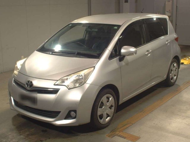 TOYOTA RACTIS 2013