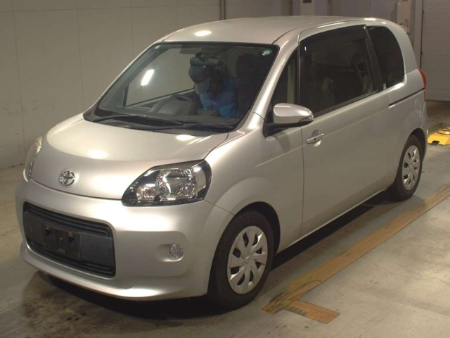 TOYOTA PORTE 2014