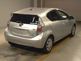 TOYOTA AQUA 2012