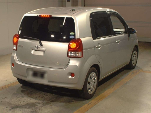 TOYOTA PORTE 2014