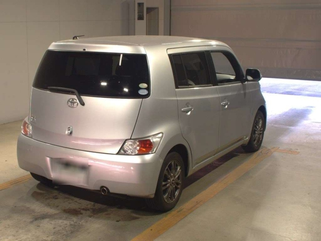 TOYOTA BB 2009