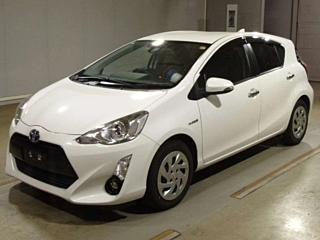 TOYOTA AQUA 2017
