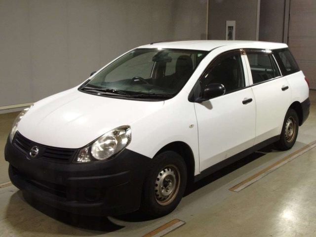 NISSAN AD 2015
