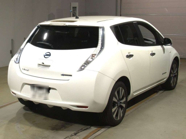 NISSAN LEAF 2015