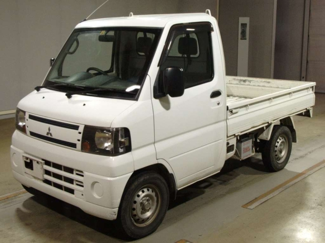 MITSUBISHI MINICAB TRUCK 2011