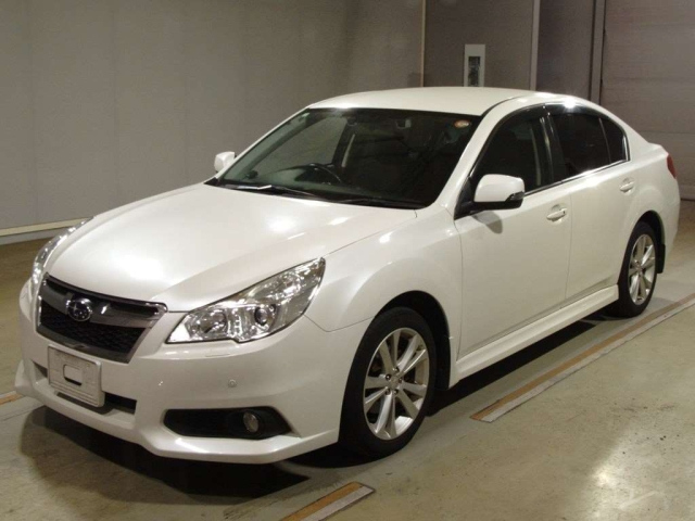 SUBARU LEGACY B4 2013