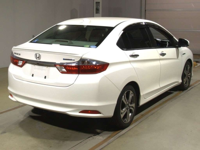 HONDA GRACE 2015