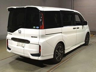 HONDA STEP WAGON 2017