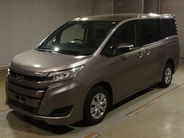 TOYOTA NOAH 2019