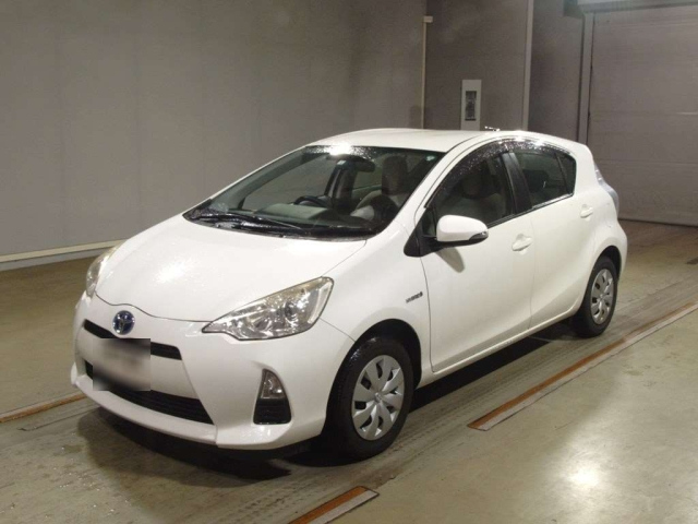 TOYOTA AQUA 2014