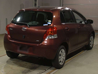 TOYOTA VITZ 2010