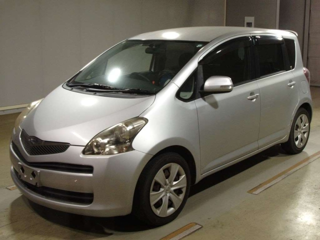 TOYOTA RACTIS 2010