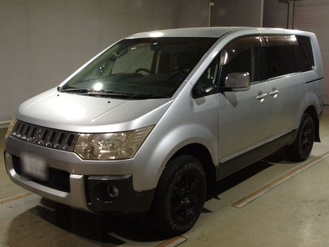 MITSUBISHI DELICA D5 2008