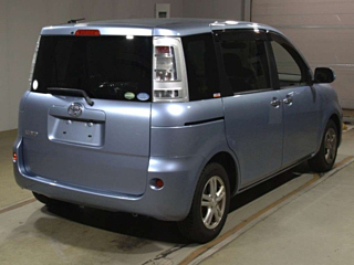 TOYOTA SIENTA 2013