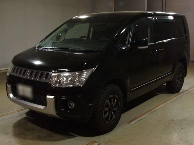 MITSUBISHI DELICA D5 2017