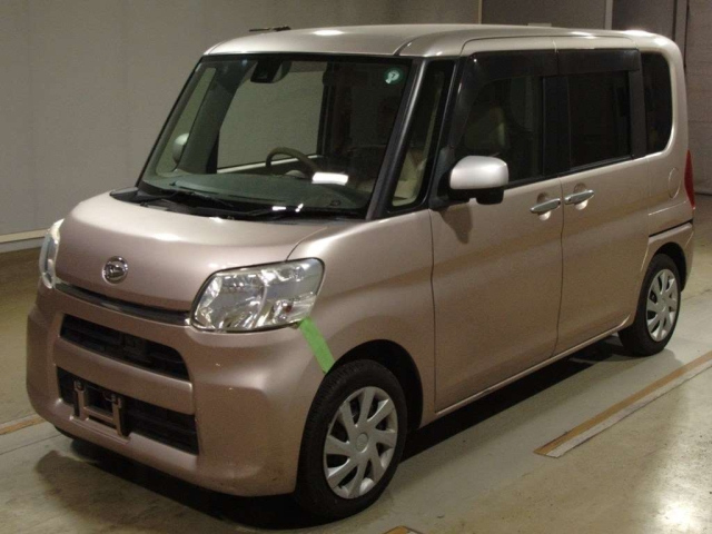 DAIHATSU TANTO 2015