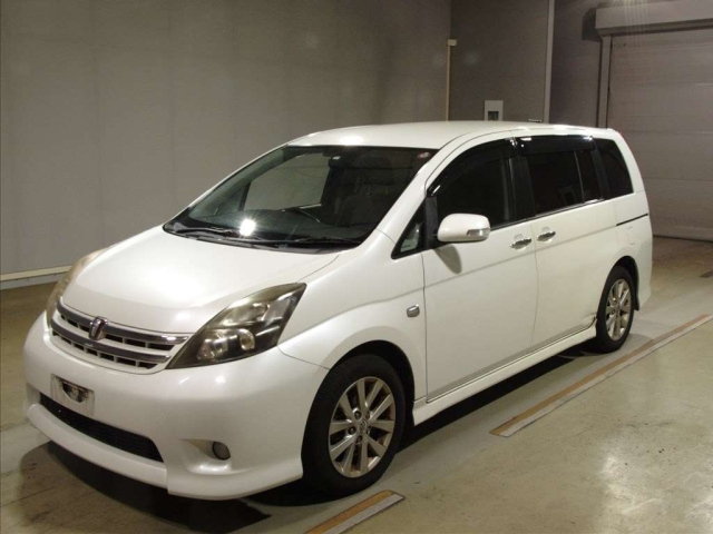 TOYOTA ISIS 2010