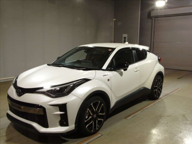 TOYOTA C-HR 2021