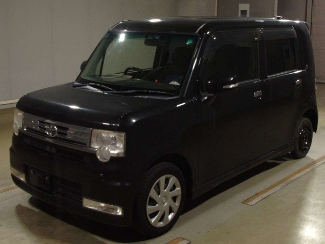TOYOTA PIXIS SPACE 2011