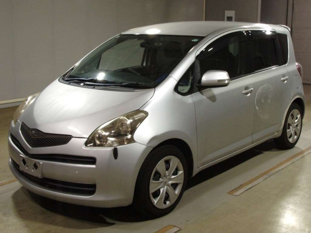 TOYOTA RACTIS 2010