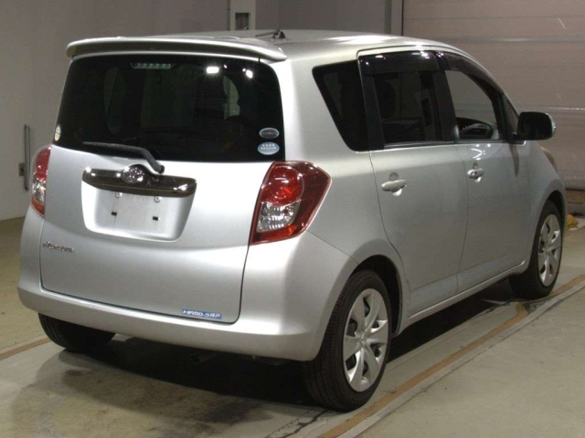 TOYOTA RACTIS 2010