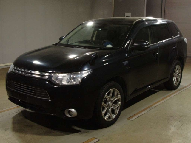 MITSUBISHI OUTLANDER PHEV 2013